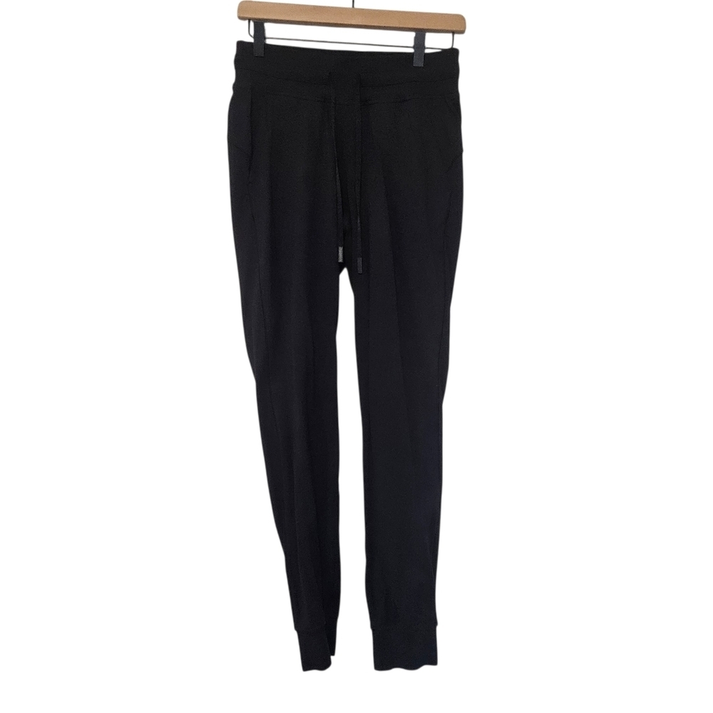Lululemon Women's Black Track Joggers Size 6